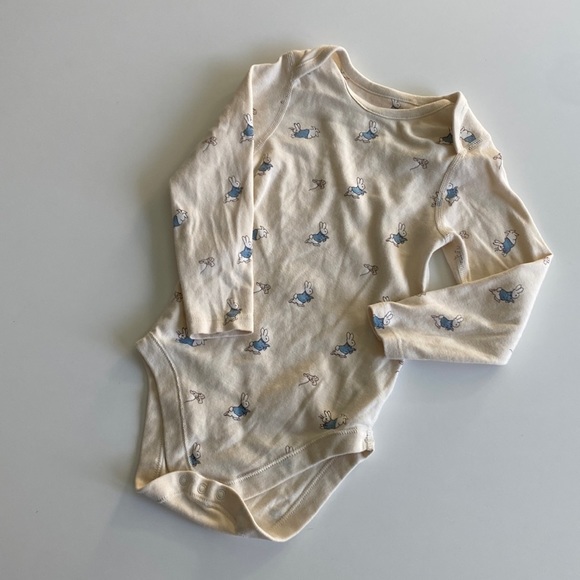 Peter Rabbit Onsie - Picture 2 of 3